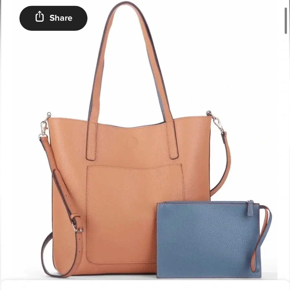 Vegan reversible carryall with a removable pouch tan/light blue